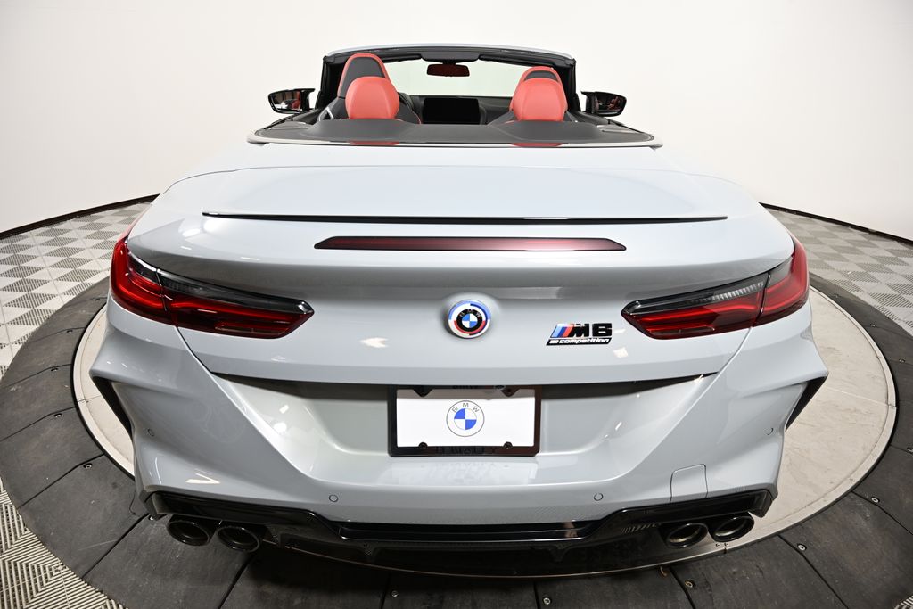 Thumbnail: 2023 BMW M8 - 8