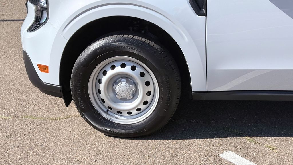 Used 2025 Ford Maverick XL 4D Crew Cab