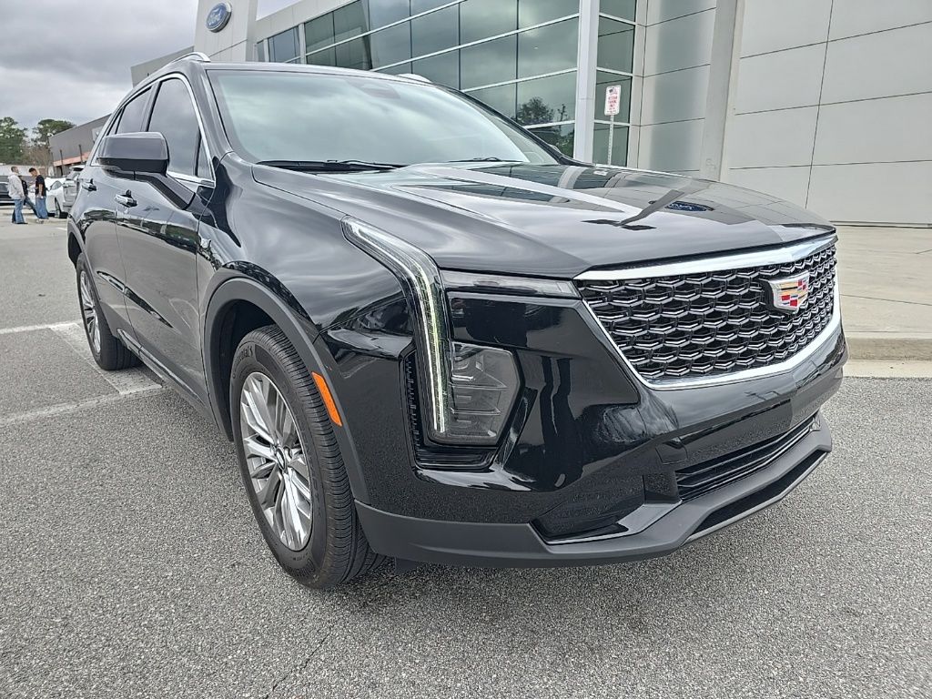 2024 Cadillac XT4 FWD Premium Luxury