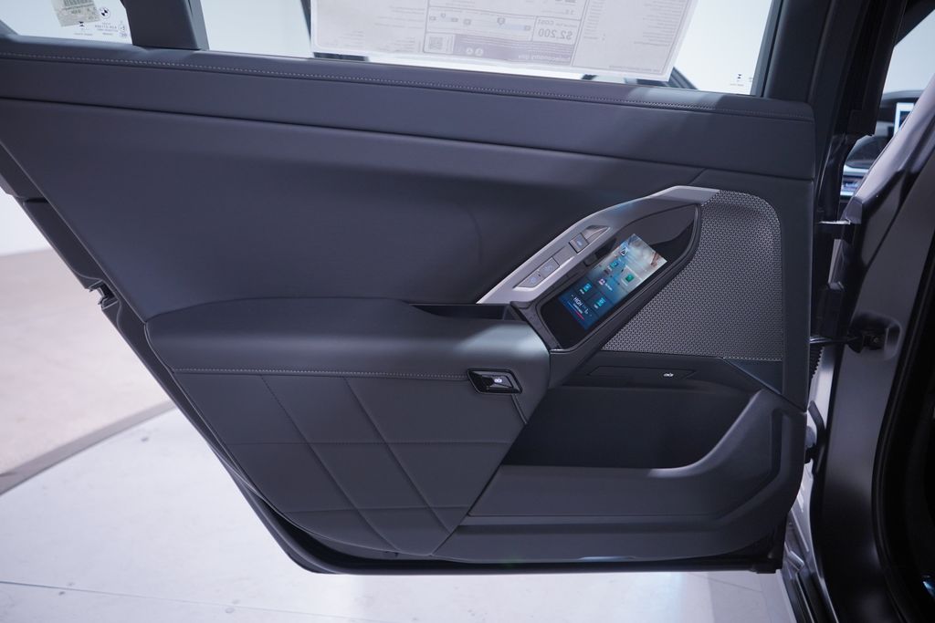 Thumbnail: 2026 BMW 7 Series - 11