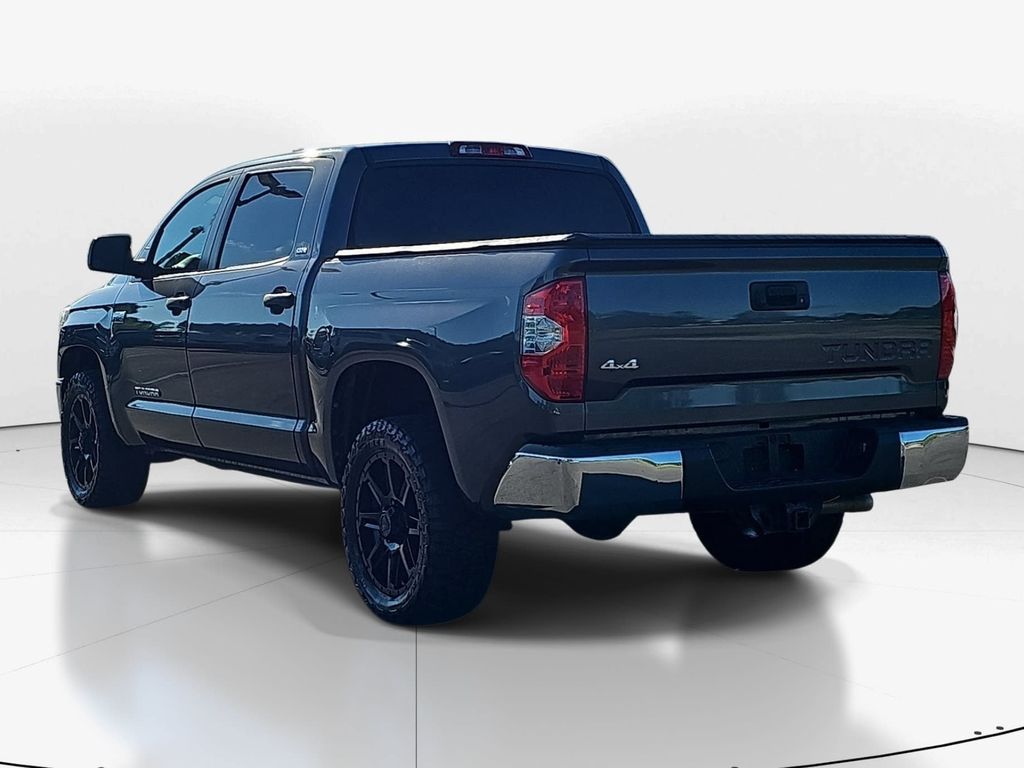 Used 2019 Gray Toyota SR5 image 6