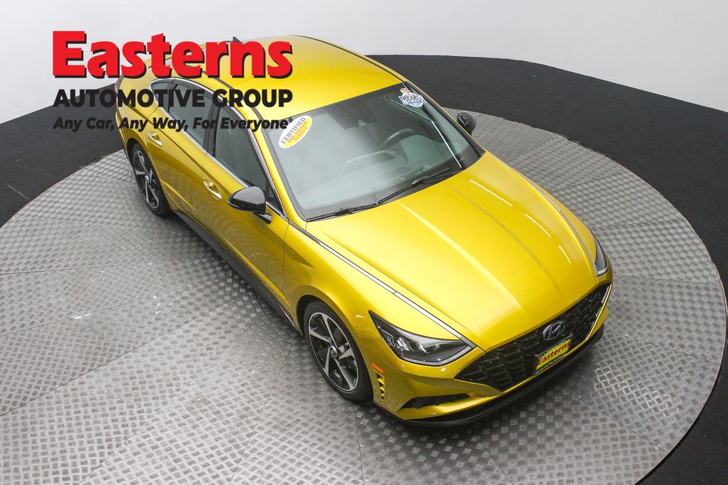 Used 2021 Yellow Hyundai SEL Plus image 3