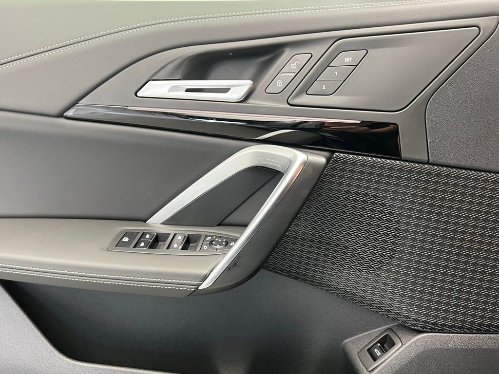 Thumbnail: 2026 BMW X1 - 20