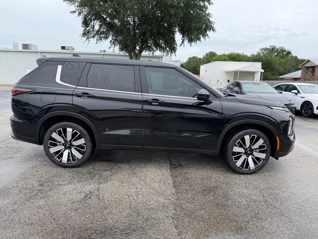 New 2026 Mitsubishi Outlander SUV