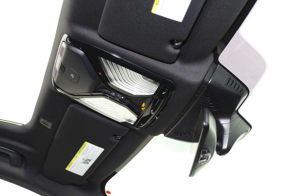 Thumbnail: 2023 BMW 5 Series - 16