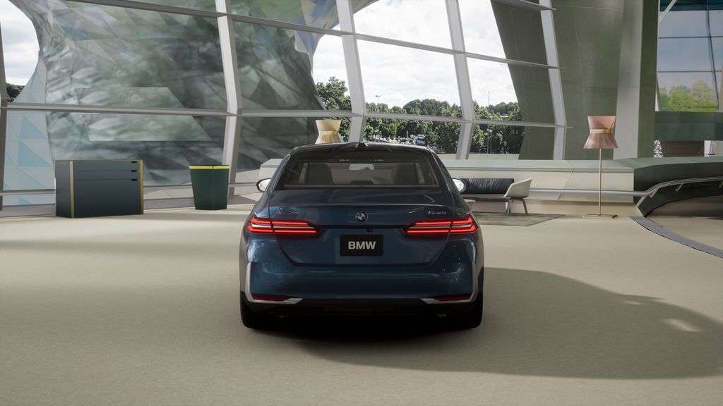 Thumbnail: 2026 BMW 5 Series - 5