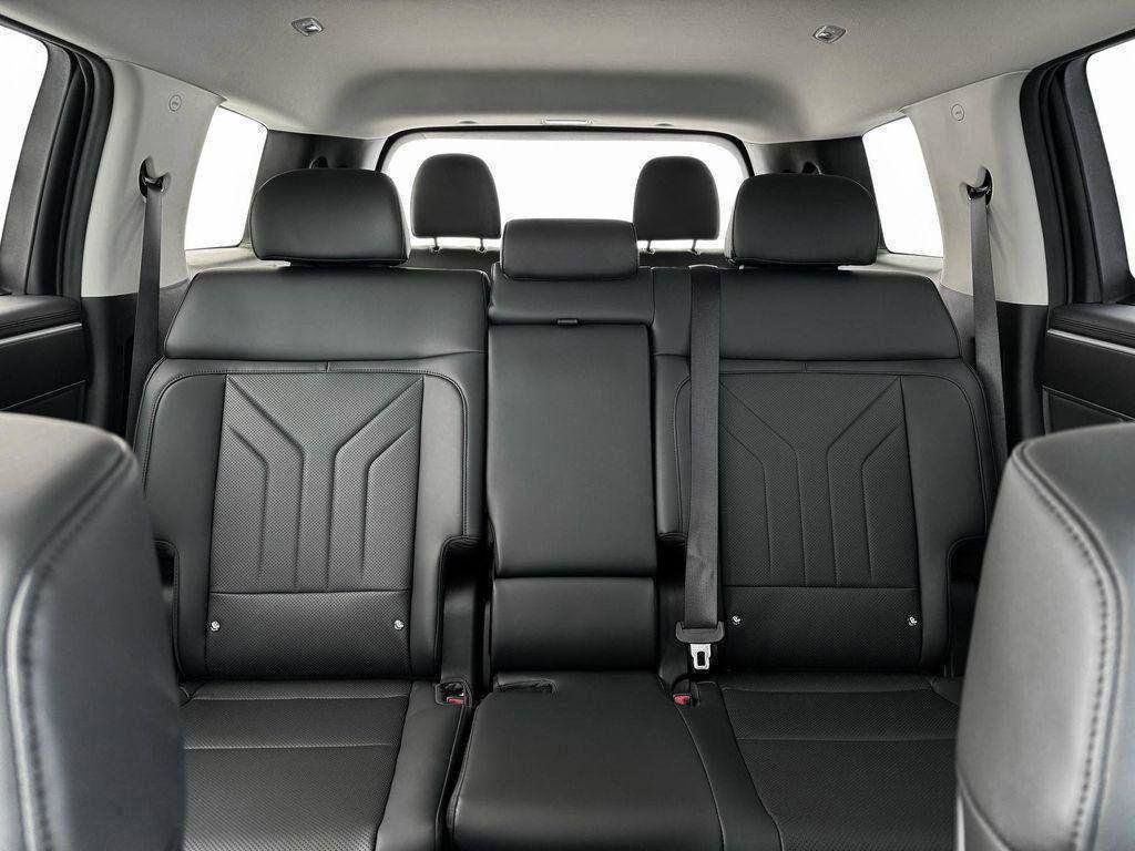 New 2026 Black Hyundai SEL image 16