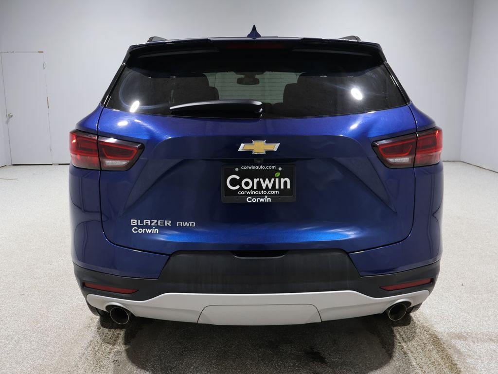 View vehicle photo 3