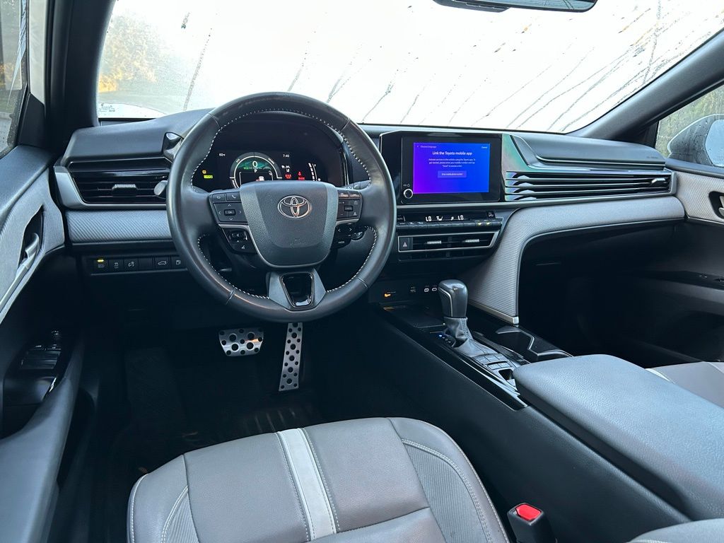 Thumbnail: 2025 Toyota Camry - 11