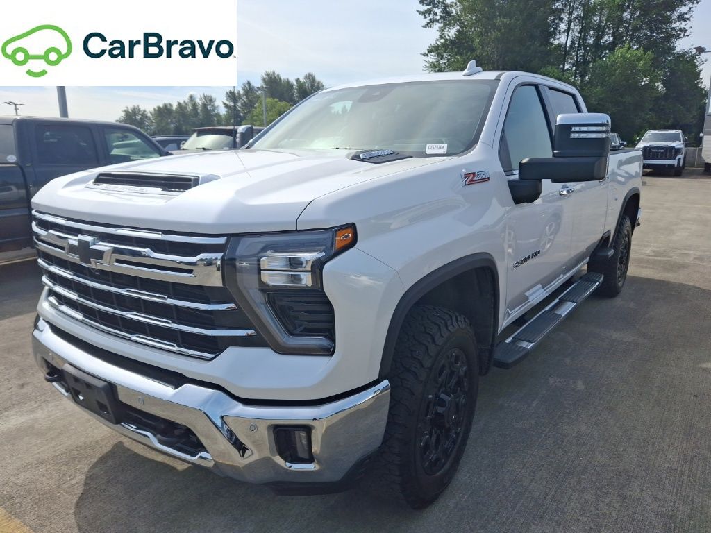 White (Iridescent Pearl Tricoat) 2024 Chevrolet Silverado 3500HD Pickup Truck Four-Wheel Drive Automatic