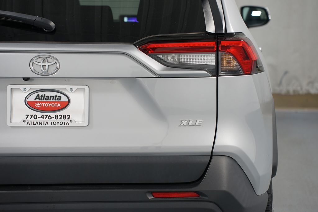 Thumbnail: 2024 Toyota RAV4 - 10