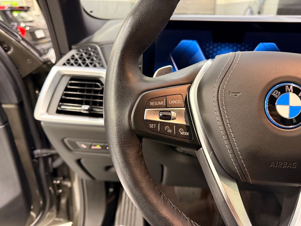 Thumbnail: 2024 BMW X5 - 13