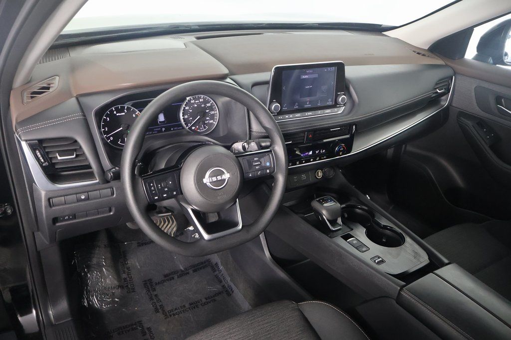 2022 Nissan Rogue SV 7