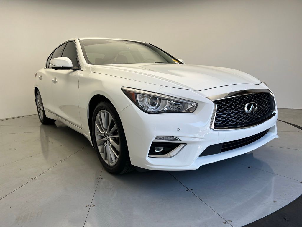 2022 INFINITI Q50 Luxe 2