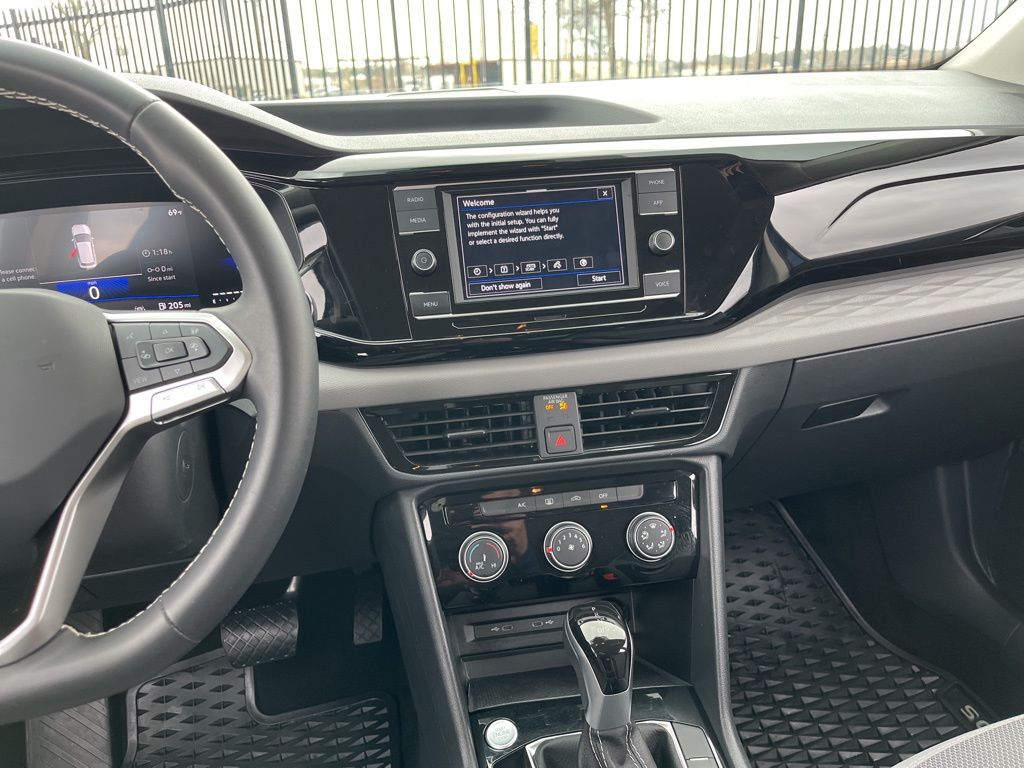 Thumbnail: 2024 Volkswagen Taos - 16