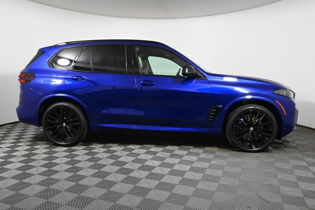 2025 BMW X5 M60i 8