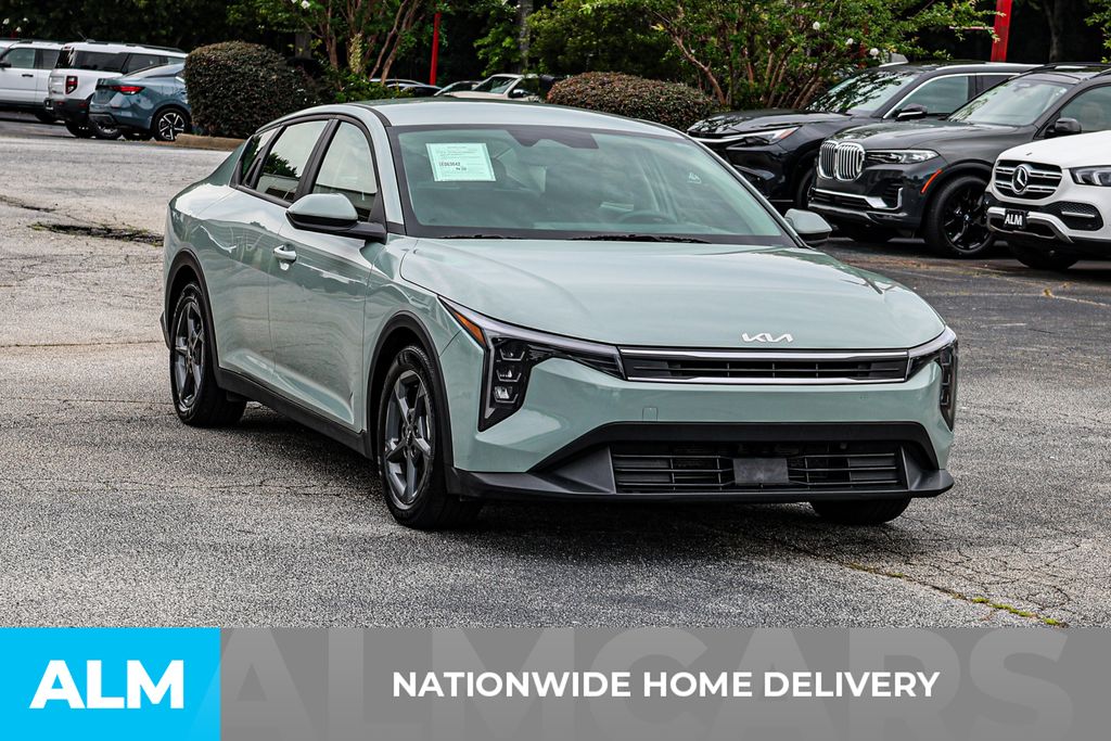 Used 2025 Gray Kia LXS image 5