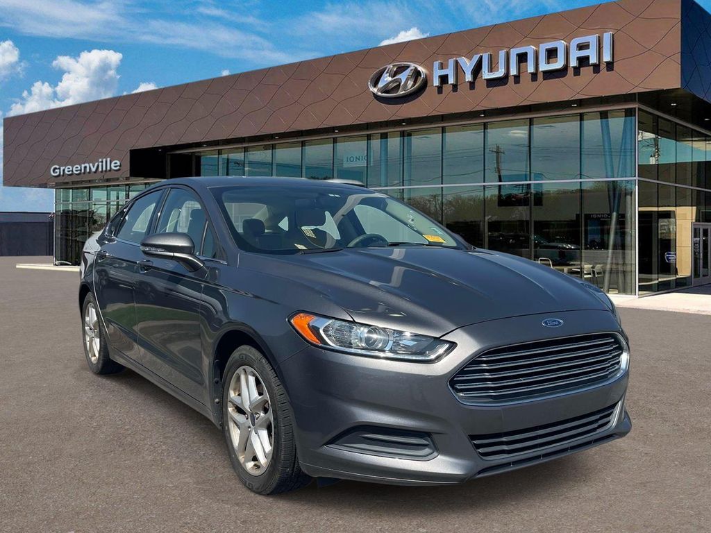 Sterling Gray Metallic 2014 Ford Fusion SE Sedan Front-Wheel Drive 6-Speed Automatic