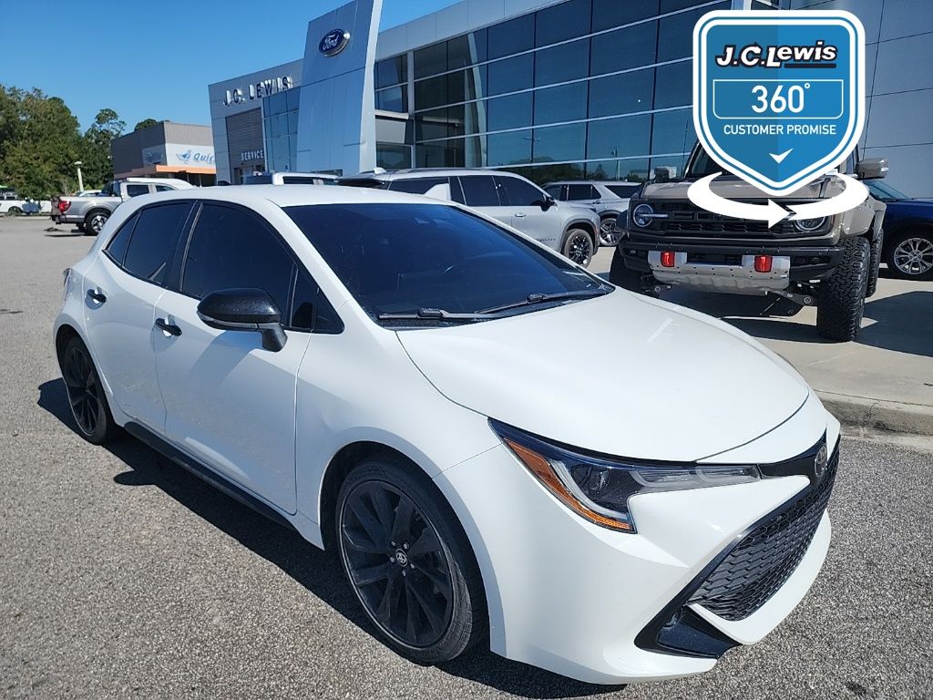 2022 Toyota Corolla Hatchback SE Nightshade Edition