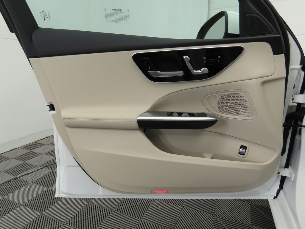 2025 Mercedes-Benz C-Class C 300 24
