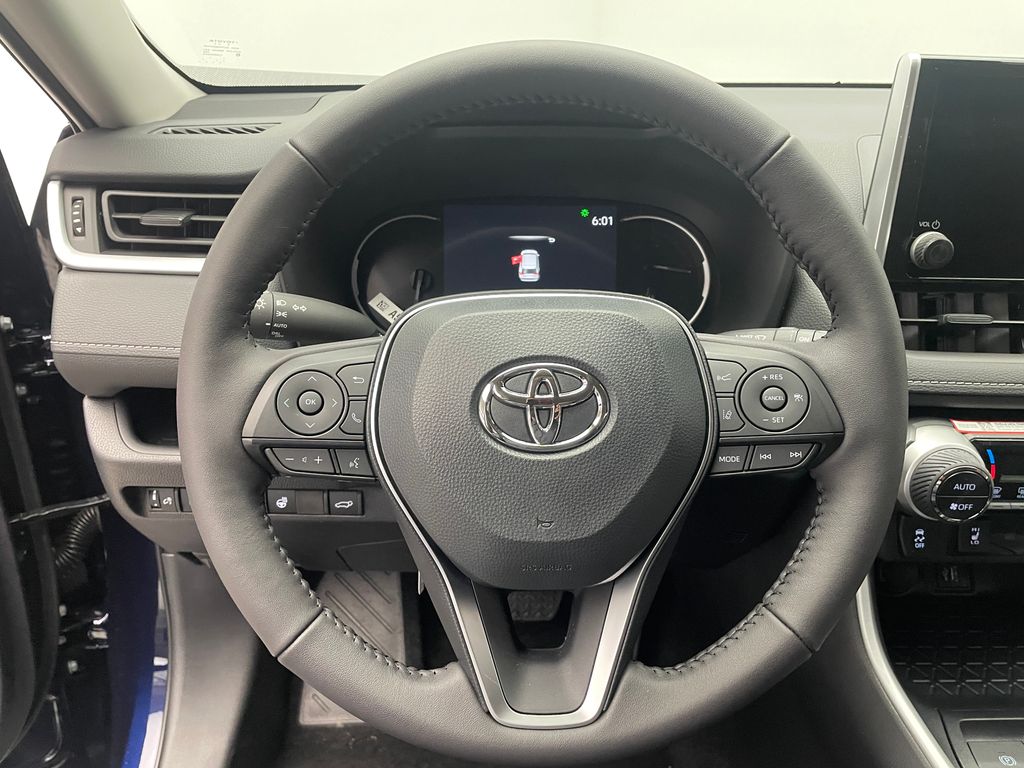 Thumbnail: 2025 Toyota RAV4 - 21