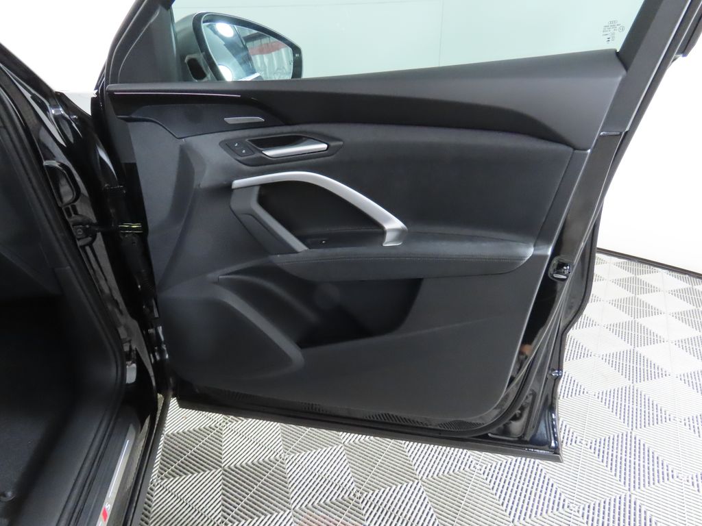 2025 Audi SQ5 Premium 25