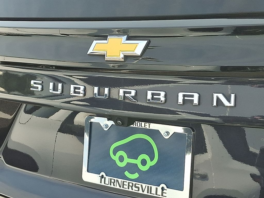 Thumbnail: 2025 Chevrolet Suburban - 32