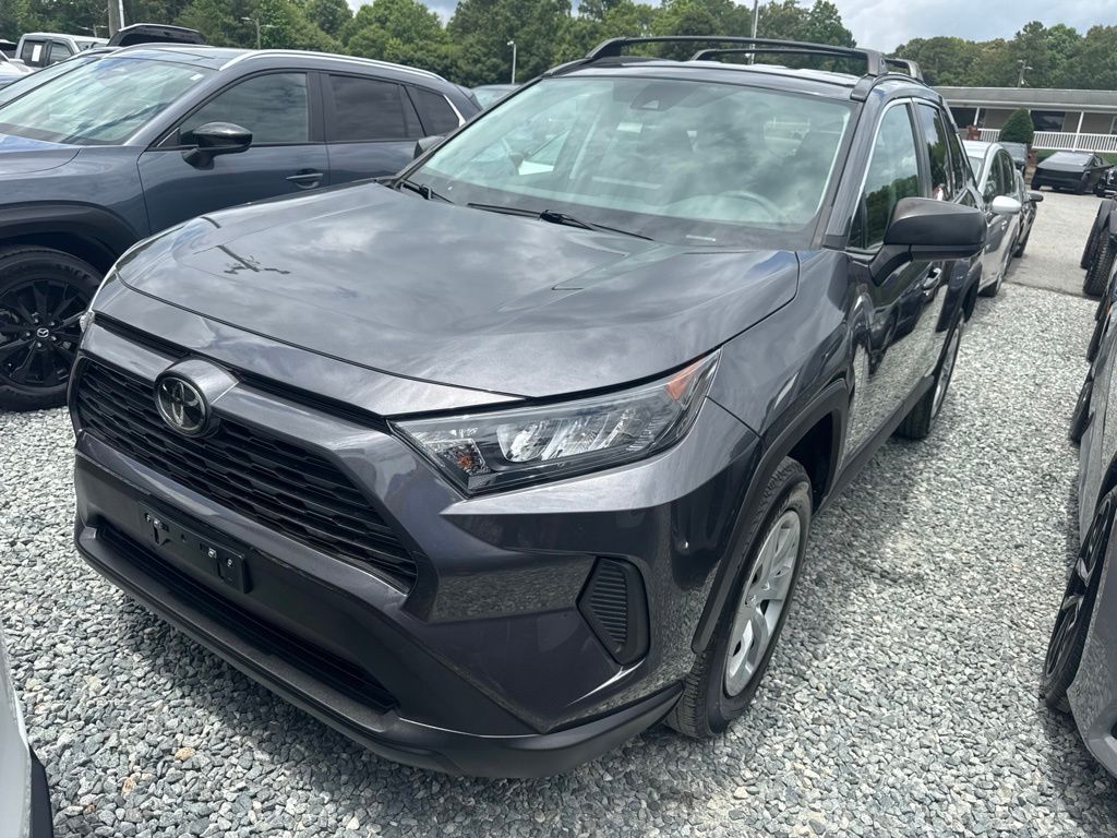 2021 Toyota RAV4 LE FWD's photo