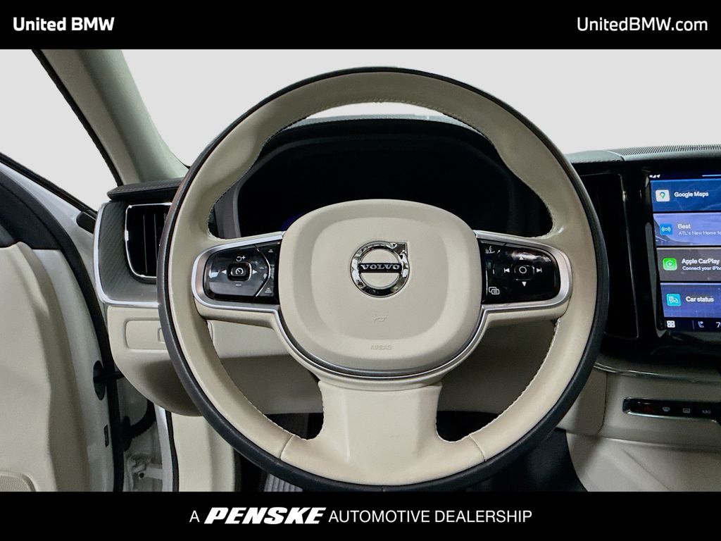 Thumbnail: 2025 Volvo XC60 - 6