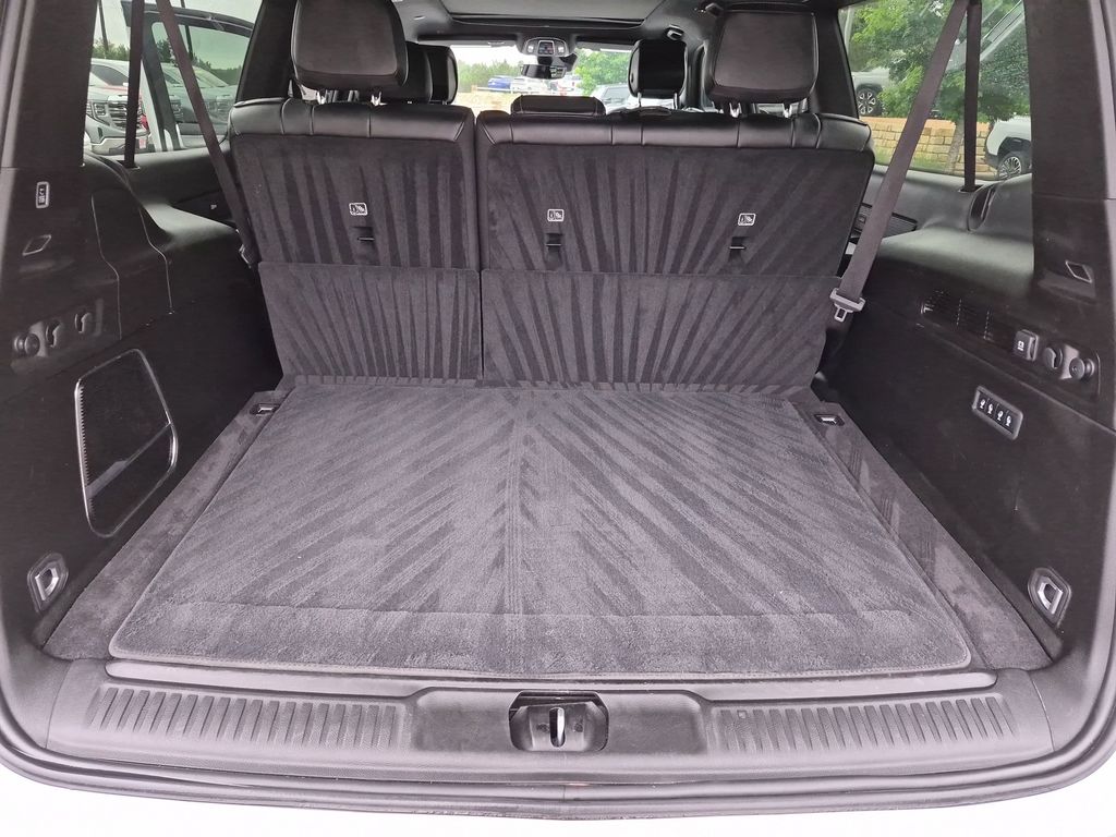 Used Car 2024 Jeep Wagoneer L  Series Ii For Sale Under $50,000 In Austin, Texas