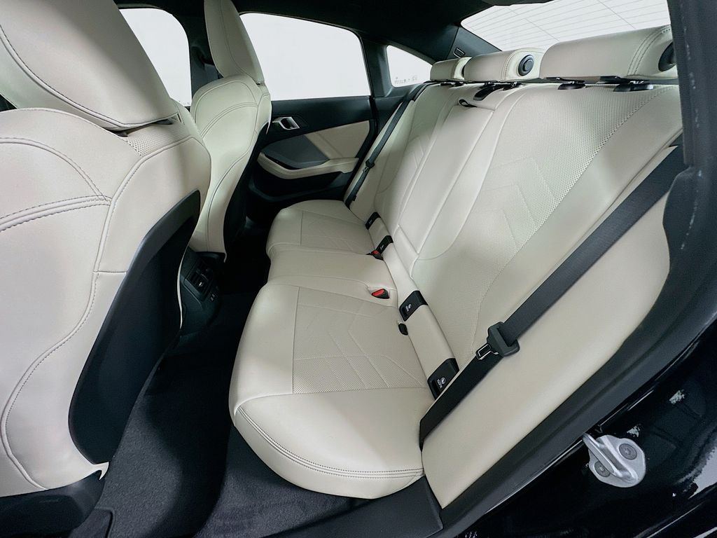 Thumbnail: 2026 BMW 2 Series - 17