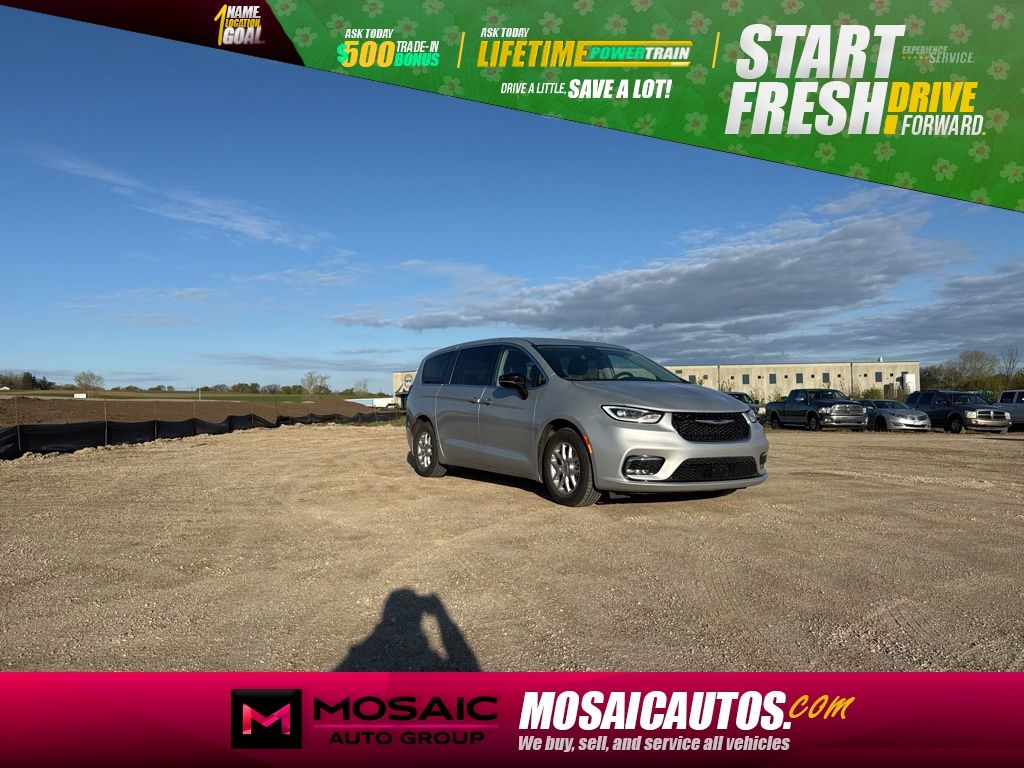 Used 2024 Chrysler Pacifica Touring L Vans