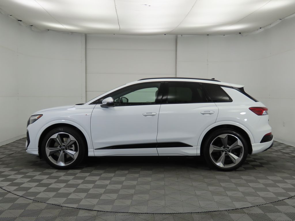 2025 Audi Q4 e-tron  8