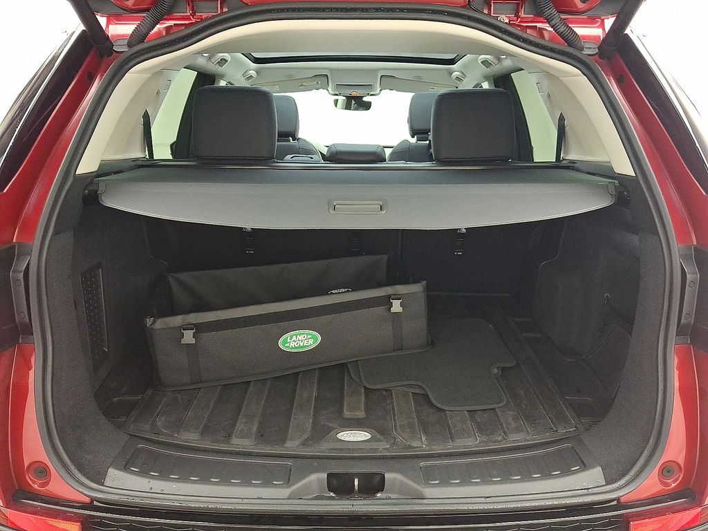 Thumbnail: 2025 Land Rover Discovery Sport - 30