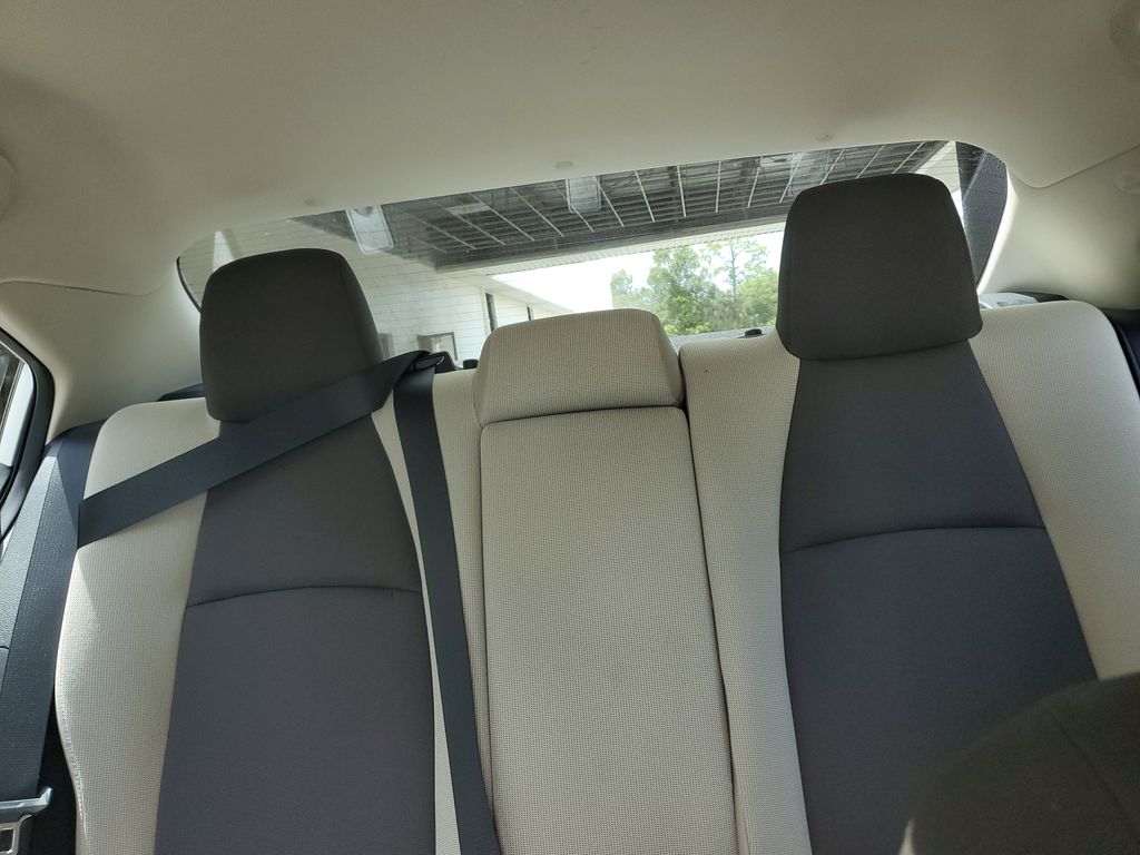 2023 Toyota Corolla LE photo 25