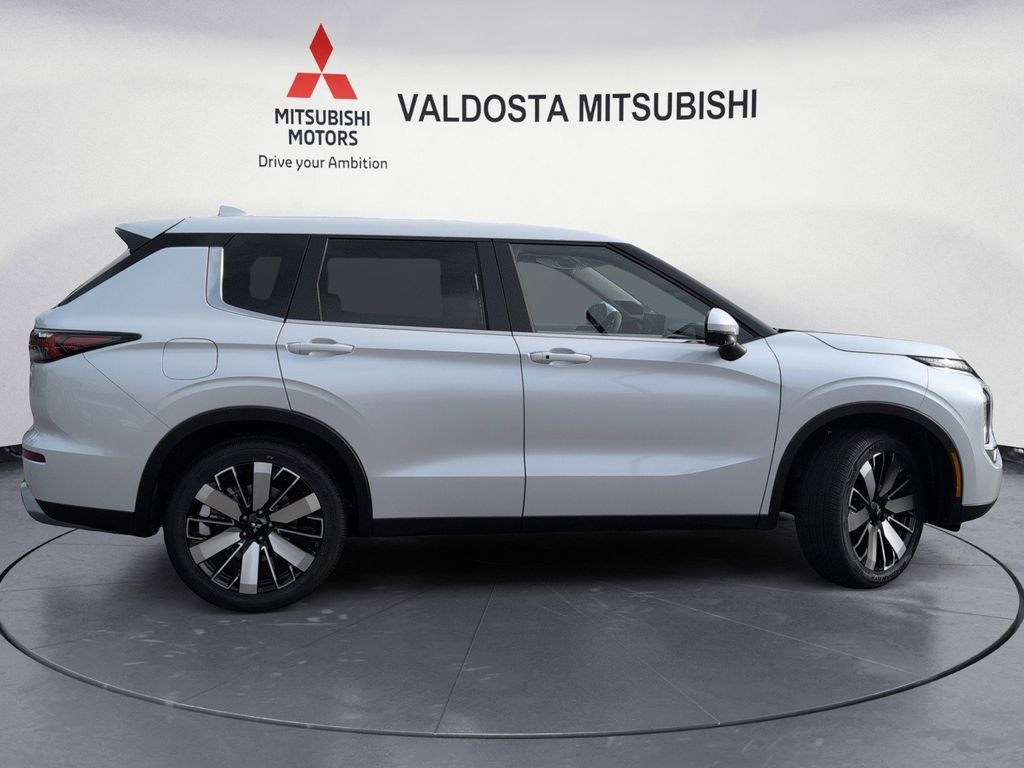 New 2026 Mitsubishi Outlander SUV