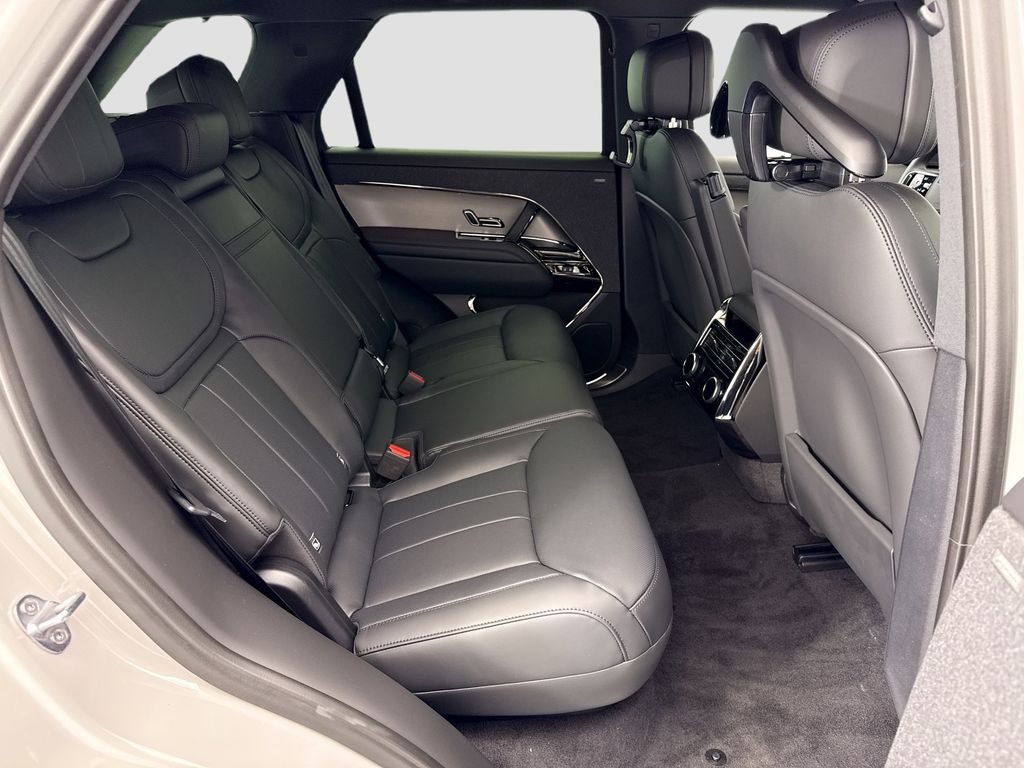 Thumbnail: 2026 Land Rover Range Rover Sport - 21