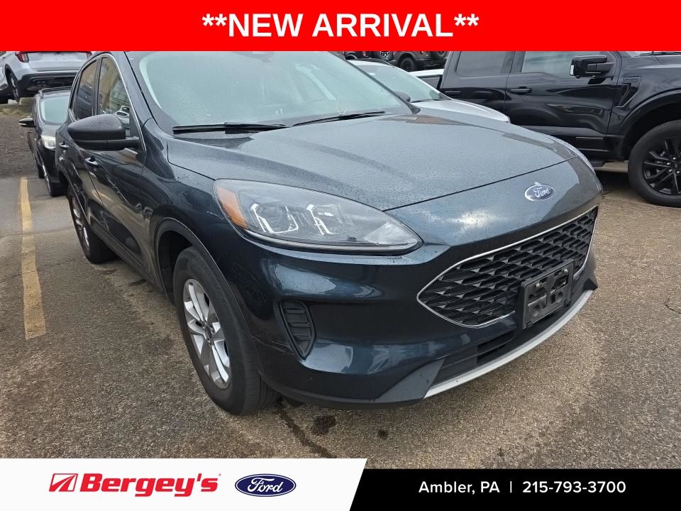 Blue Metallic 2022 Ford Escape SE AWD SUV / Crossover All-Wheel Drive 8-Speed Automatic