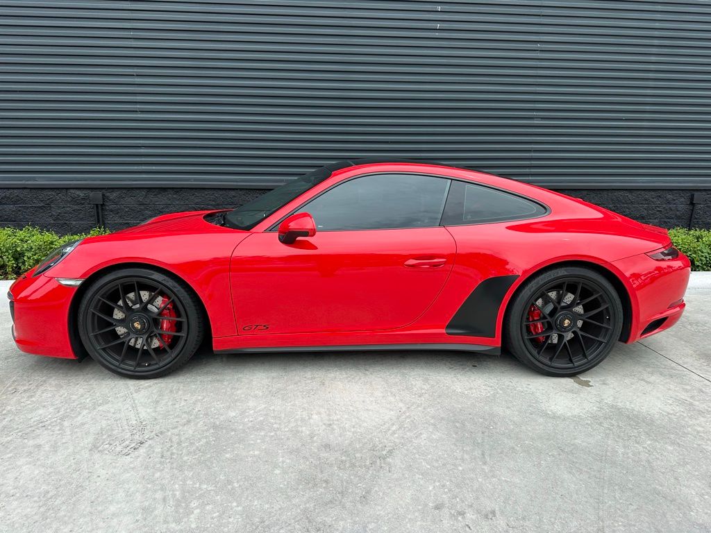 Thumbnail: 2018 Porsche 911 - 2