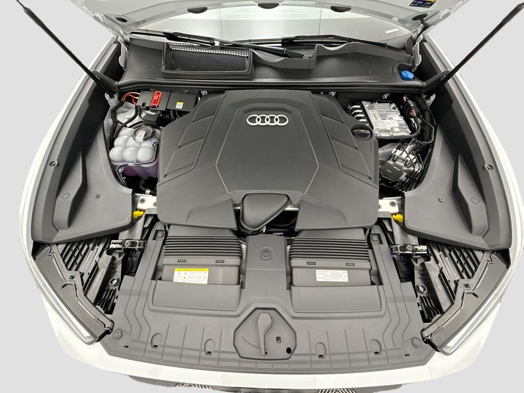 Thumbnail: 2026 Audi Q8 - 29