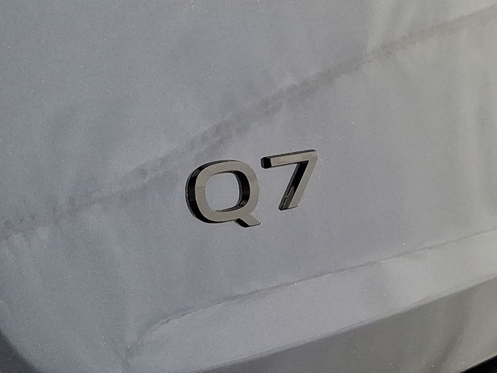 2025 Audi Q7  15