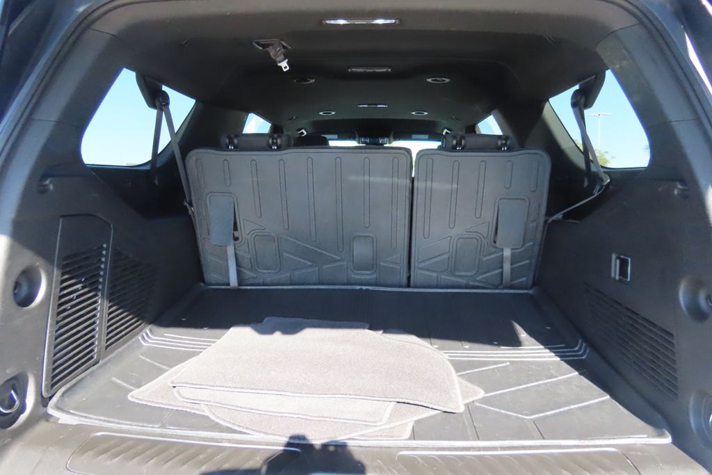 Thumbnail: 2023 Chevrolet Suburban - 27