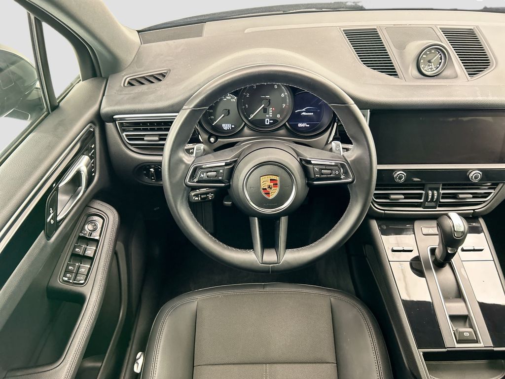Thumbnail: 2024 Porsche Macan - 12