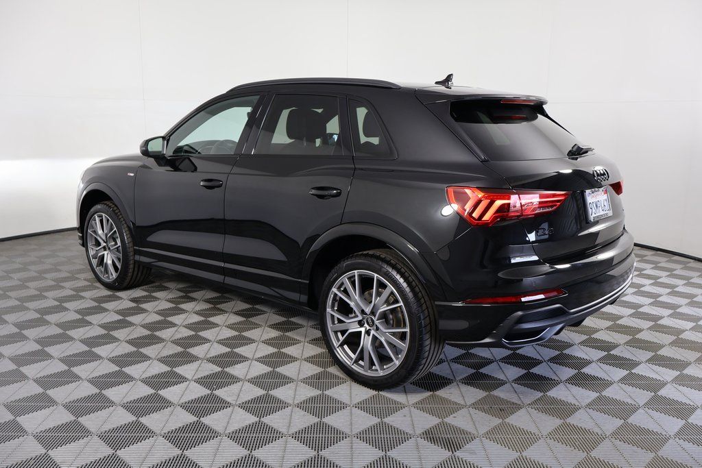 Thumbnail: 2025 Audi Q3 - 6