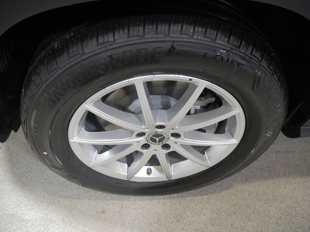 Thumbnail: 2026 Mercedes-Benz GLE - 12