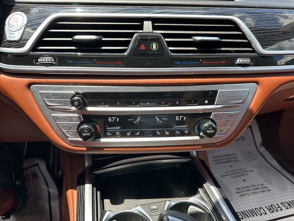 2022 Frozen Bluestone Metallic BMW 7 Series M760i AWD Sedan
