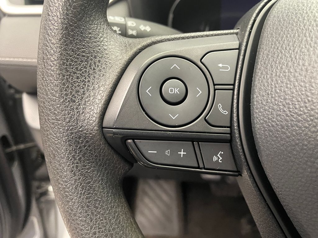 2023 Toyota RAV4 XLE 22
