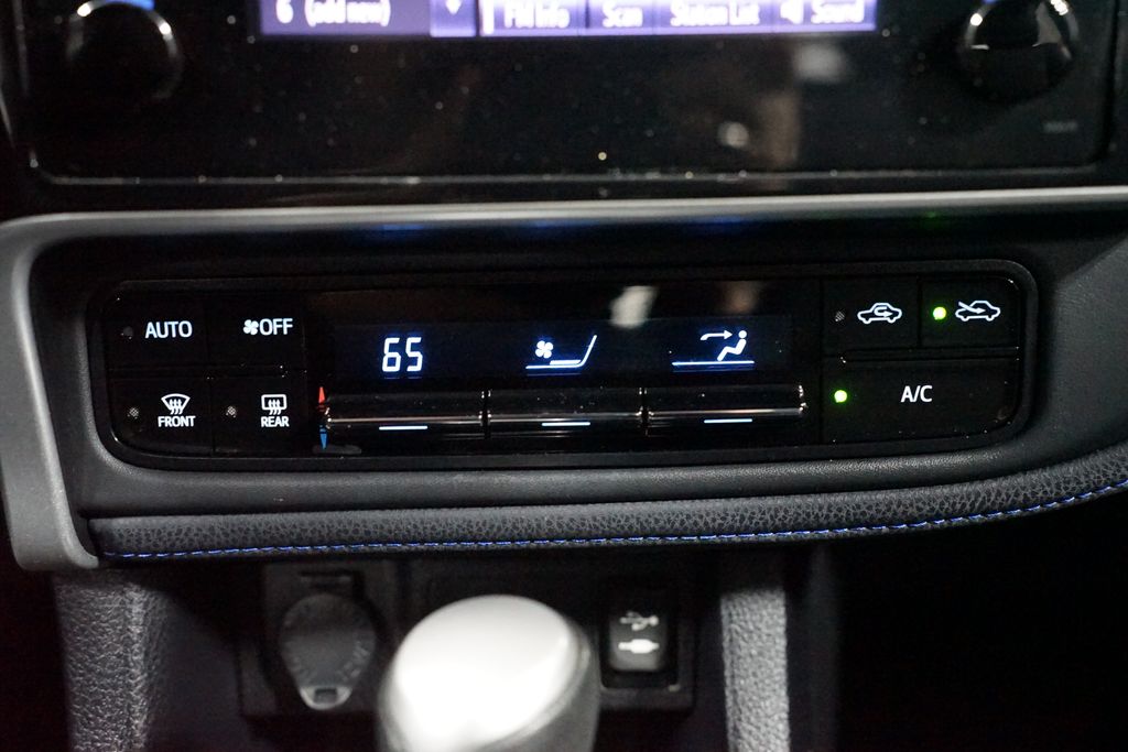 Thumbnail: 2019 Toyota Corolla - 20