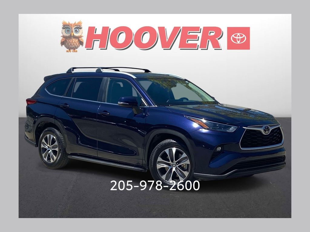 2023 Toyota Highlander XLE FWD