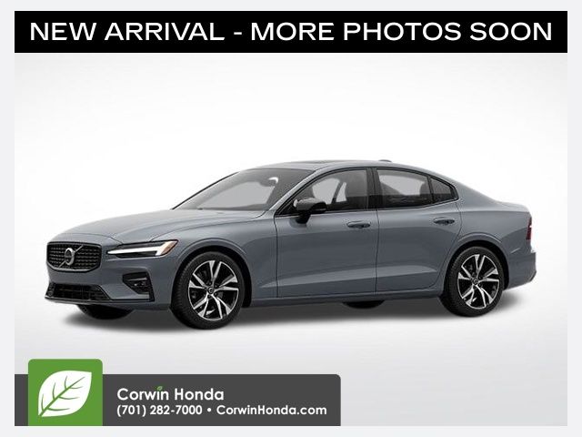 2024 Volvo S60 B5 Plus Dark Theme FWD